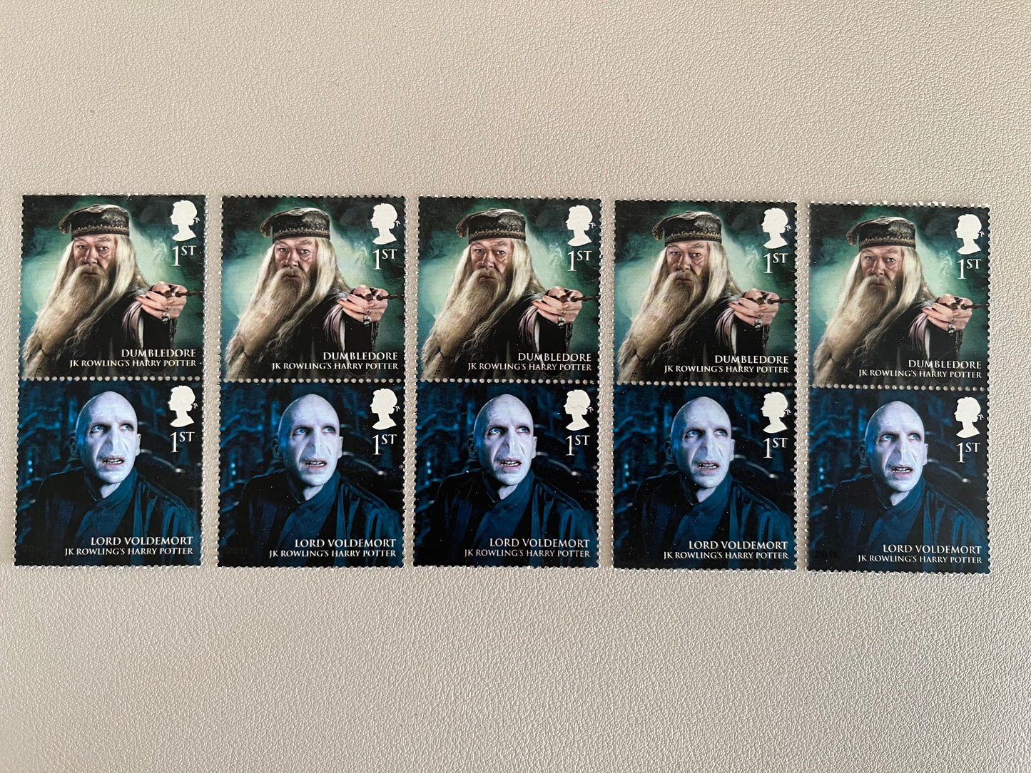 10 Harry Potter 1st Class Stamps • Dumbledore + Lord Voldemort MNH