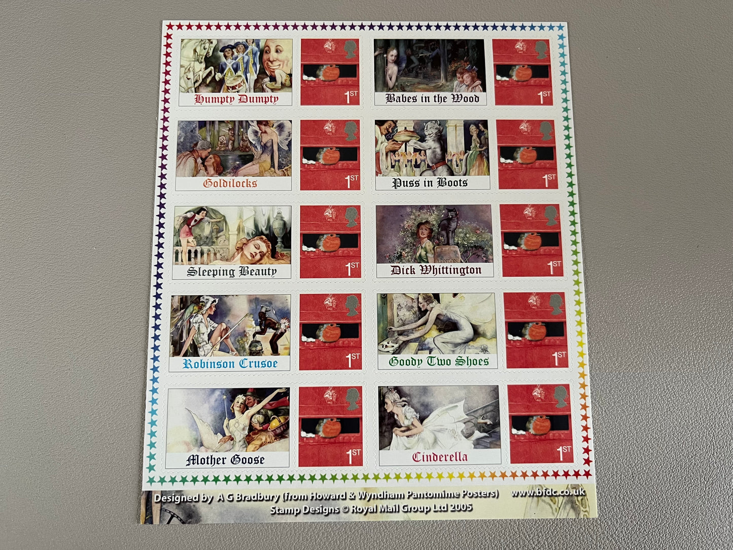 10 1st Class Self Adhesive Stamps • Christmas Robin in Letter Box