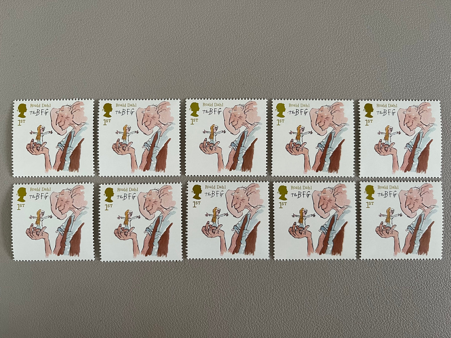 10 Roald Dahl 1st Class Stamps • BFG • MNH