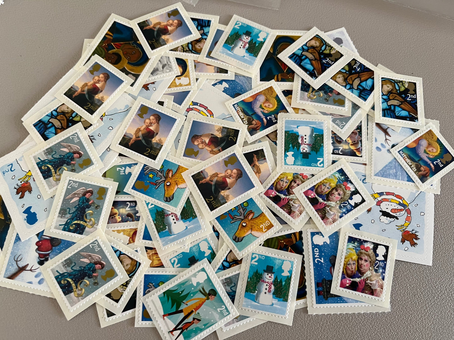 100 2nd Class Christmas Self Adhesive Stamps for Postage FV £91