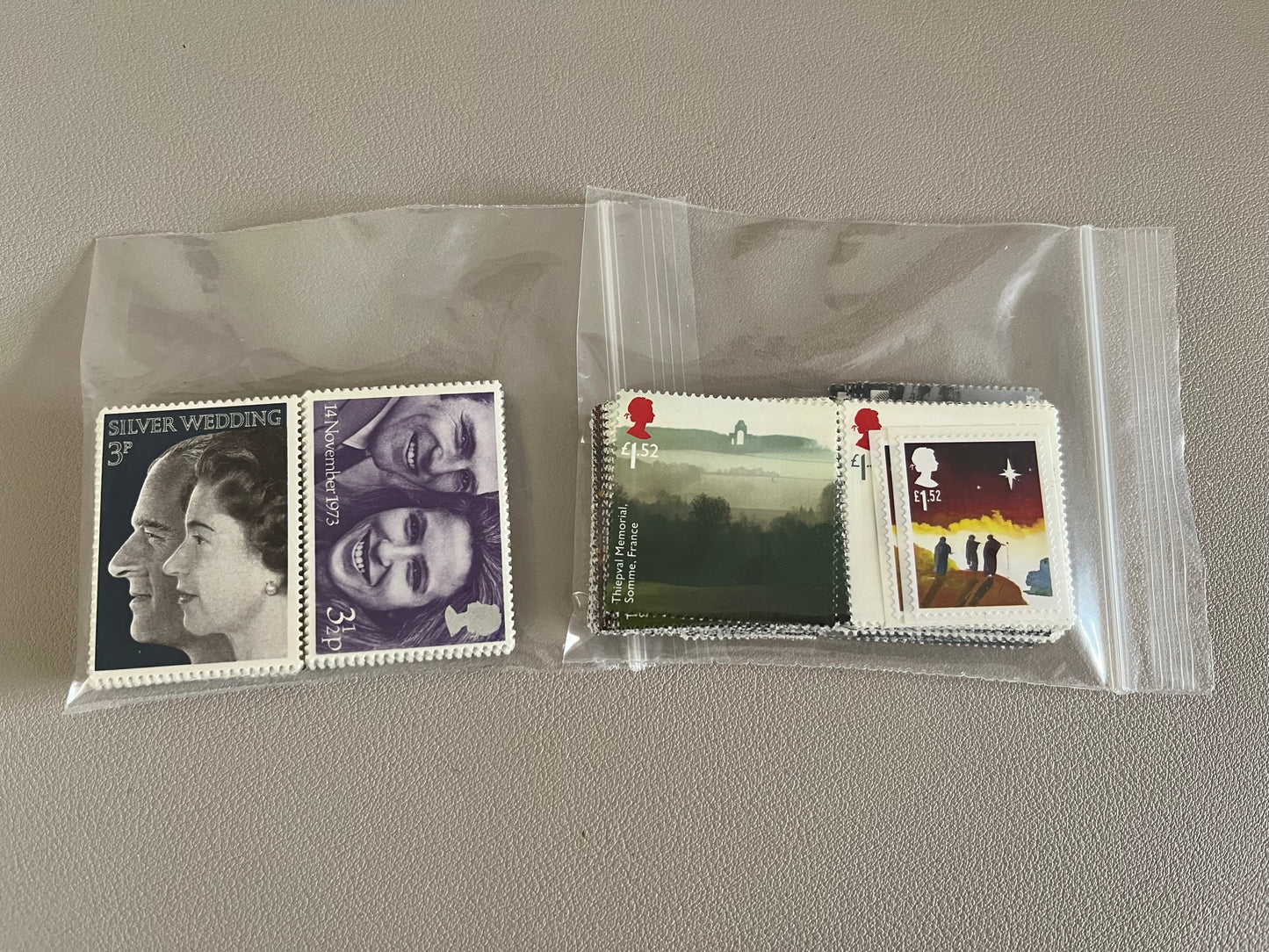 100 x 2-stamp £1.55 2nd Class Large FV £155