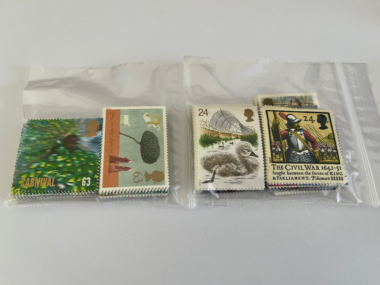 100 2-stamp 87p for 2nd Class Letter Post • FV £87